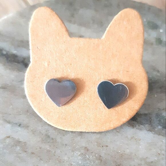 Silver Small Dainty Heart Stainless Steel Minimalist Stud Earrings - Picture 7 of 8